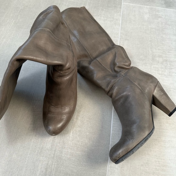 Janet & Janet gray leather boots - Picture 3 of 6
